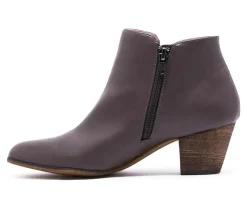 Clearance Chelsea Crew Women's Logan Heeled Booties