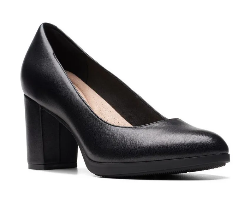 Outlet Clarks Women's Bayla Skip Pumps