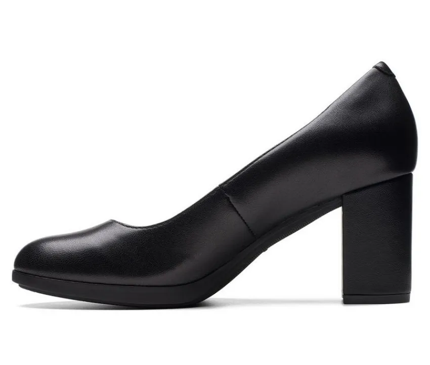 Outlet Clarks Women's Bayla Skip Pumps