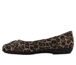 Outlet Cliffs by White Mountain Women's Calming Flats
