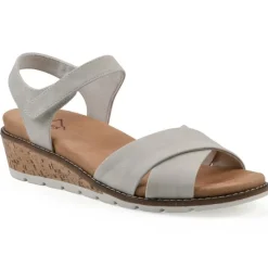 Outlet Cliffs by White Mountain Women's Tinna Wedges