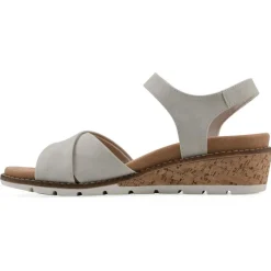 Outlet Cliffs by White Mountain Women's Tinna Wedges