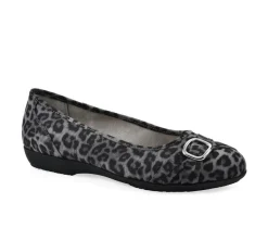 New Cliffs by White Mountain Women's Calming Flats