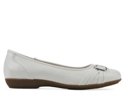 Hot Cliffs by White Mountain Women's Calming Flats