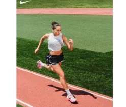 Nike Women's Revolution 8 Running Shoes