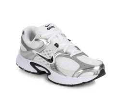 Discount Nike Women's V5 RNR Sneakers