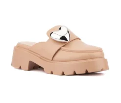 Clearance Olivia Miller Women's Heart Lugged Clogs