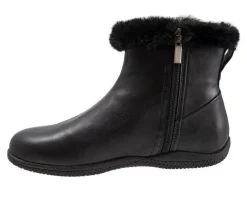 Clearance Softwalk Women's Helena Winter Booties