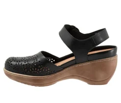 Best Softwalk Women's Mabelle Perf Clogs