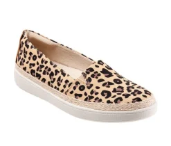 Outlet Trotters Women's Accent Slip-On Shoes